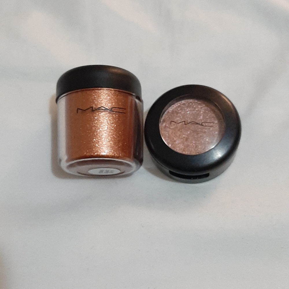 MAC eyeshadow and pigment